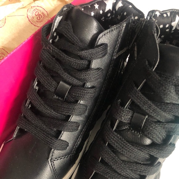 NEW w/tags and Original Box, Girls Sz. 3 High Tops - Picture 6 of 8